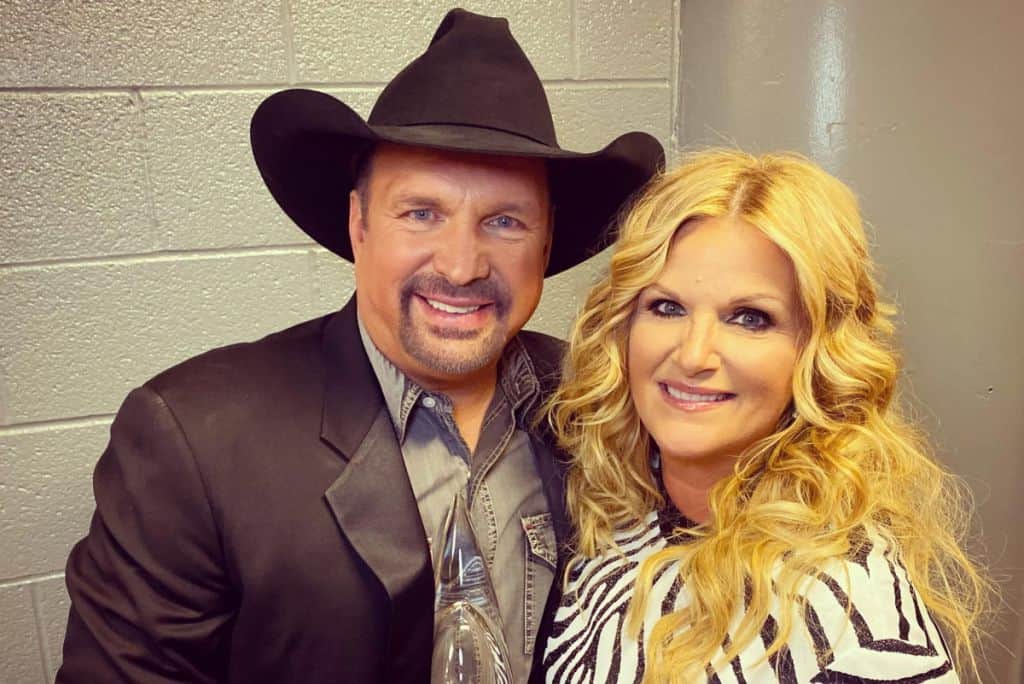 Garth Brooks, Trisha Yearwood; Photo via Facebook