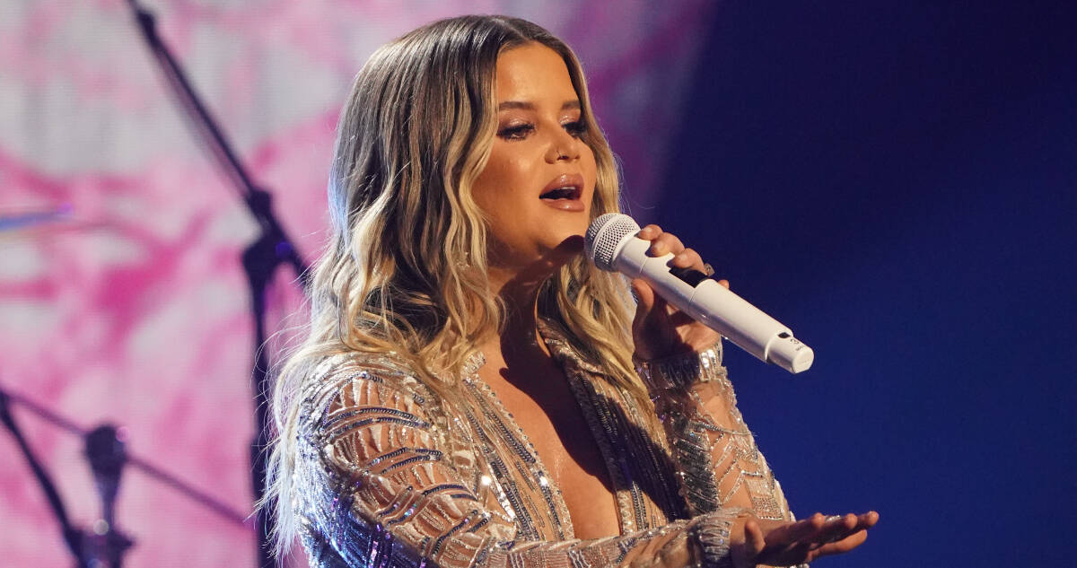 Maren Morris Commands The Stage With 'The Bones' Performance At 2020(01)