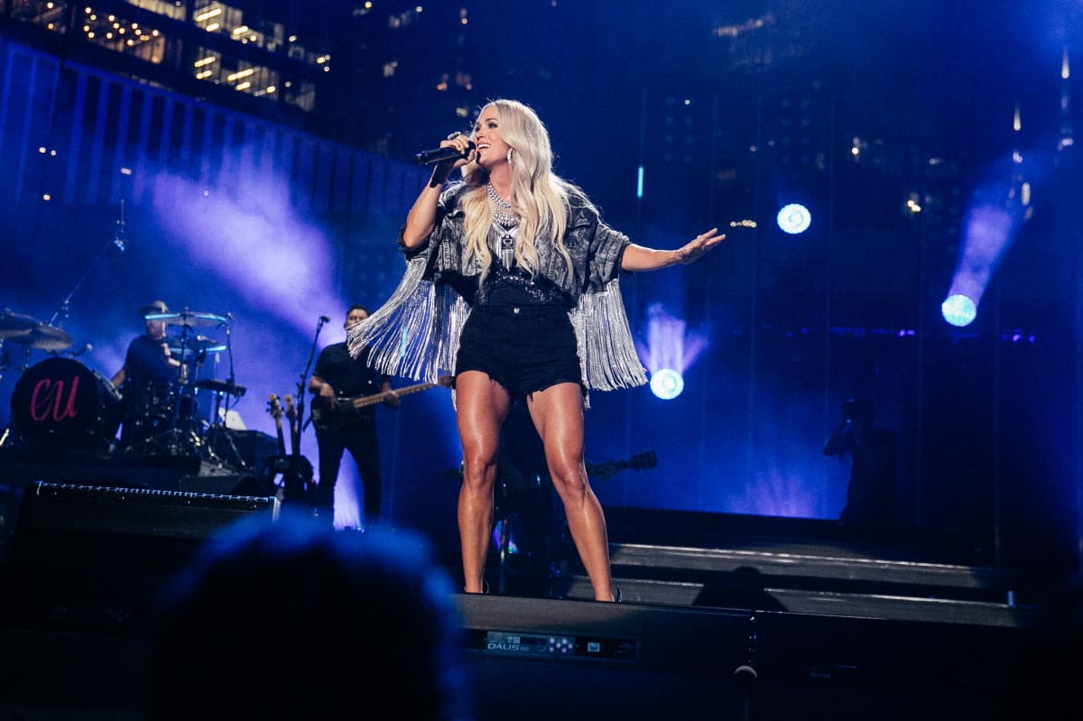 Hit the music, @carrieunderwood! 