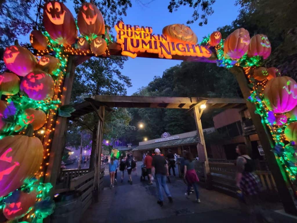 PHOTOS Go Inside Dollywood's Harvest Festival, the Ultimate Fall