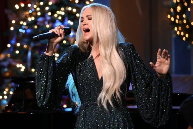 Cma Country Christmas Show 2022 Watch: Carrie Underwood Stuns With 'Mary, Did You Know?' On 'Cma Country  Christmas' - Country Now