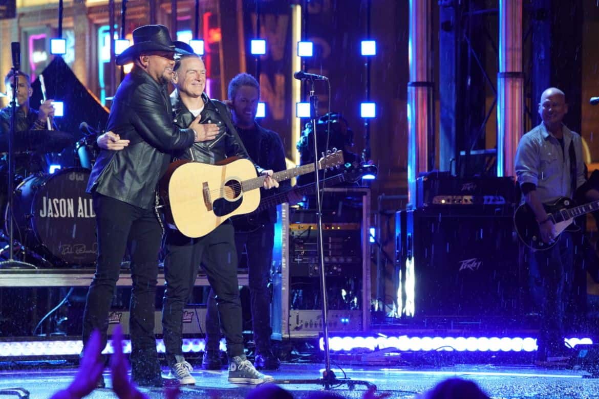 Cmt Crossroads Jason Aldean And Bryan Adams After 16 years since their first collaboration on CMT Crossroads