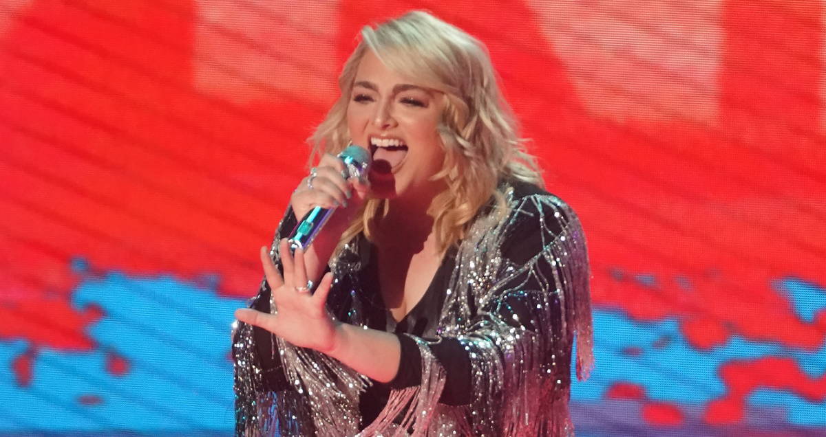 WATCH Huntergirl Owns The Stage with 'Spectacular' Cover Of Carrie