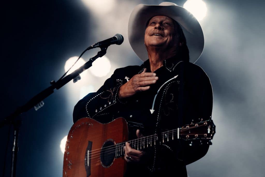 Alan Jackson Postpones Kansas City Concert