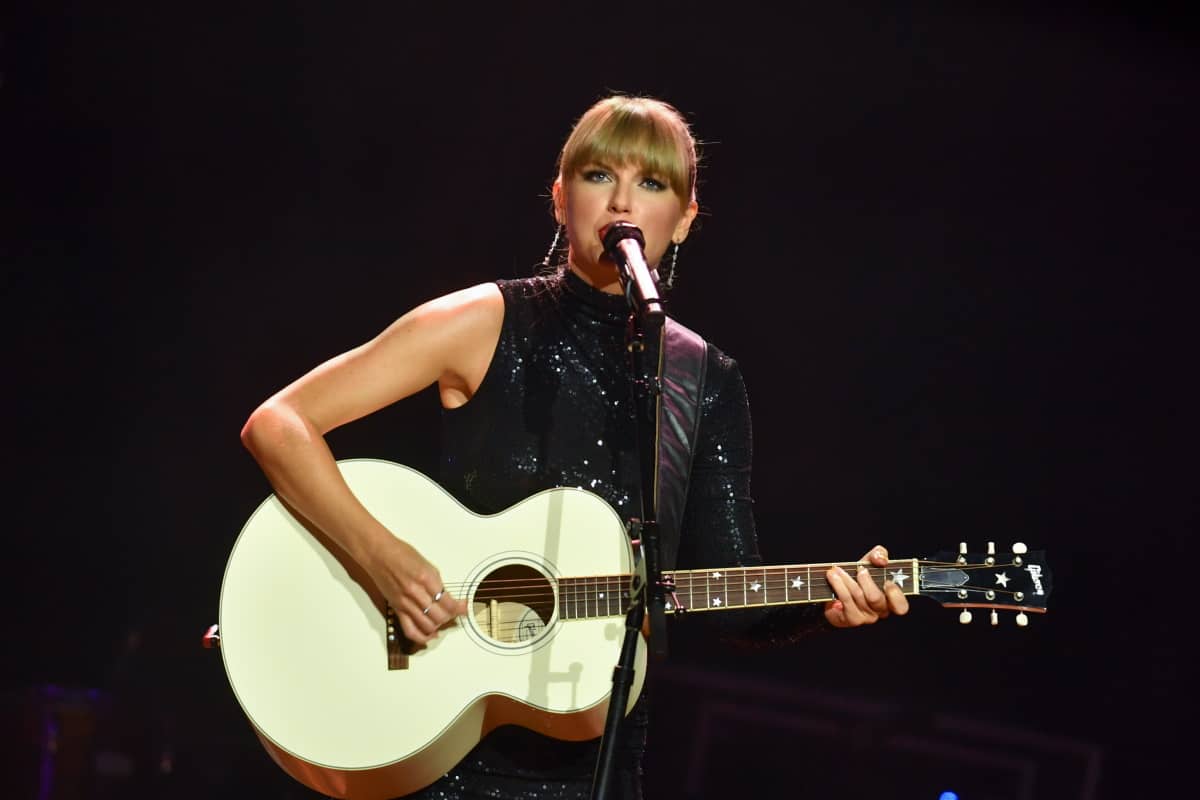 All the Taylor Swift lyrics senators hurled at Ticketmaster - Los Angeles  Times