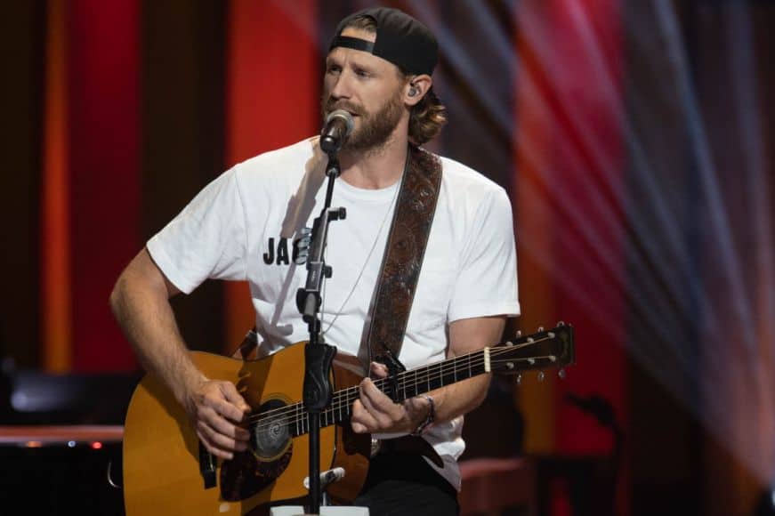 WATCH: Chase Rice Debuts Emotional Unreleased Song, 'For A Day' On ...