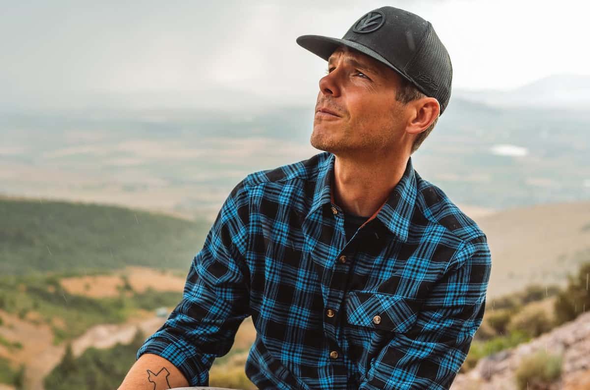 Granger Smith Shares How Tragedy Impacted His Decision To Choose Faith Over Fame Country Now 