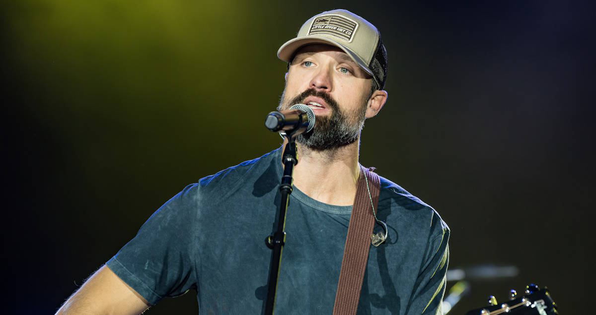 BREAKING Walker Hayes Apologizes To Fans As Illness Forces Abrupt