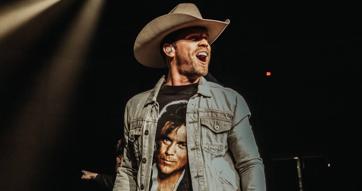 Dustin Lynch Celebrates The Single Life and Embraces Vulnerability In