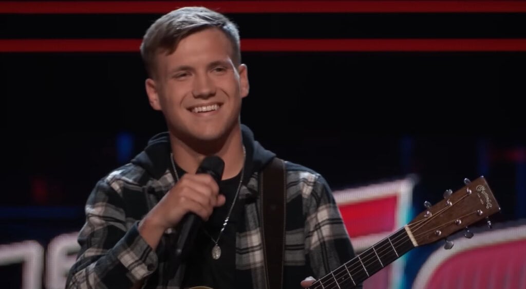 WATCH 20YearOld Noah Spencer Stuns With Zach Bryan Cover On 'The