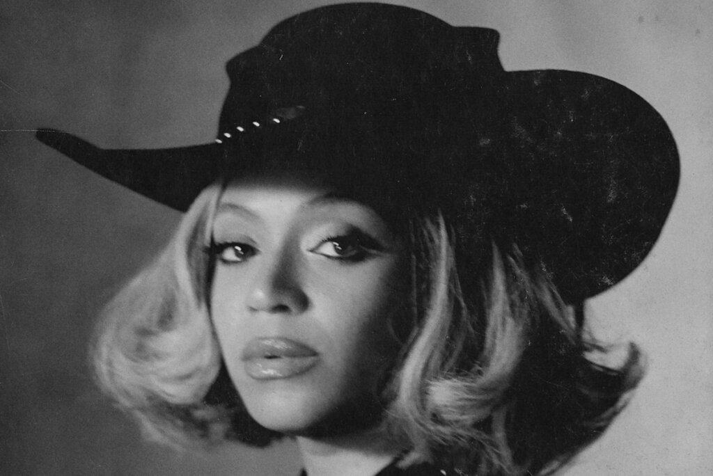 Beyoncé Is Officially Going To Country Radio With 'Texas Hold 'Em