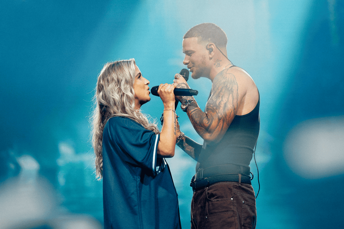 Katelyn Brown, Kane Brown; Photo by Alex Alvga