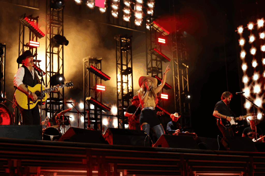Brooks & Dunn, Lainey Wilson; Photo Courtesy CMA
