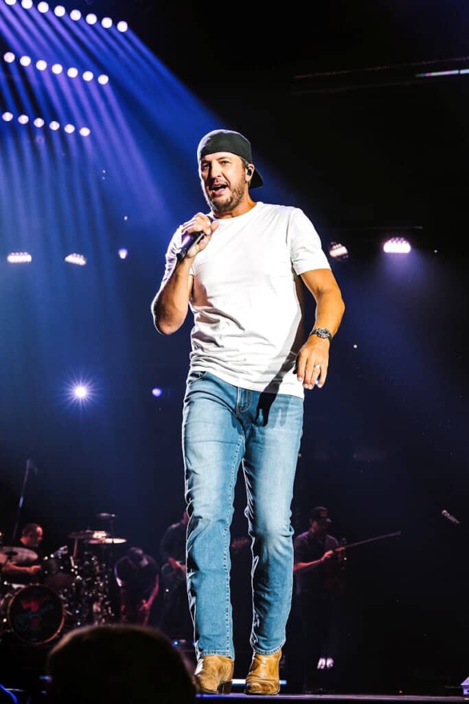 Luke Bryan; Photo by Carrianne Elizabeth Photography