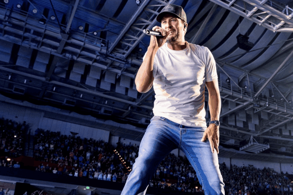Luke Bryan; Photo by Carrianne Elizabeth Photography