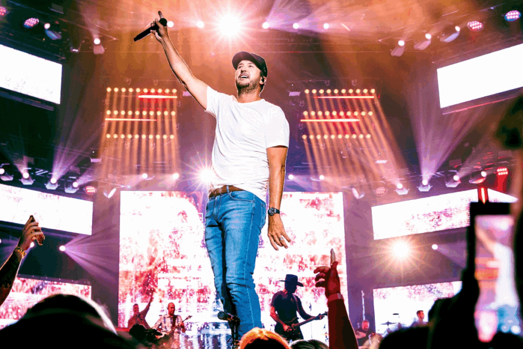 Luke Bryan; Photo by Carrianne Elizabeth Photography