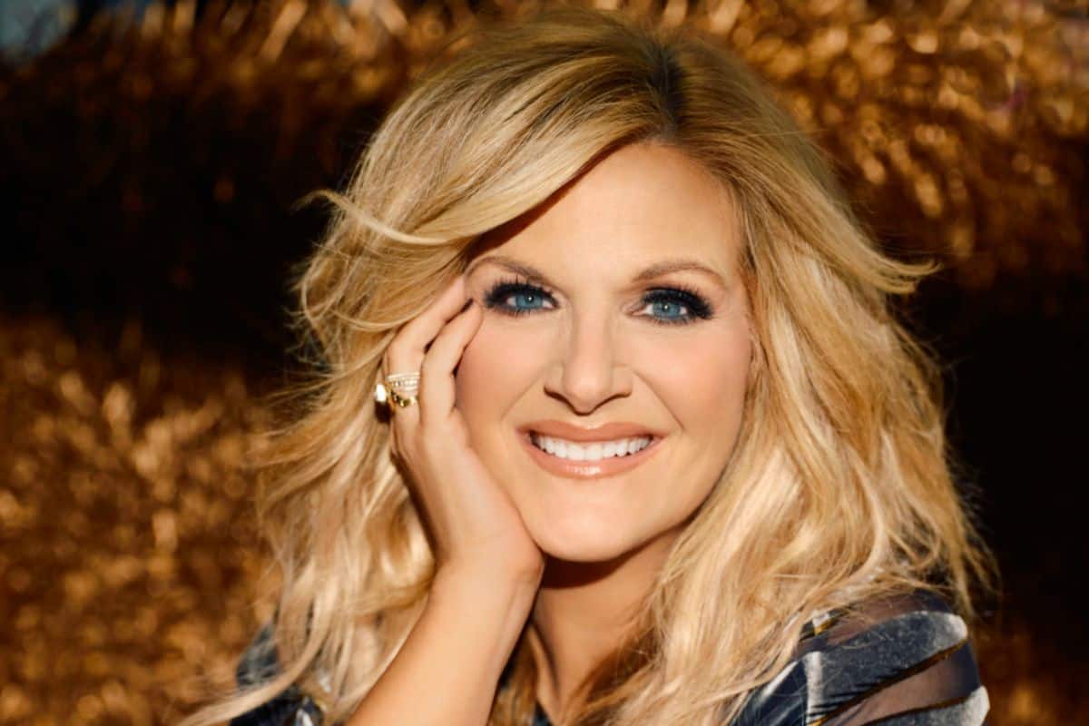Trisha Yearwood; Photo by Russ Harrington