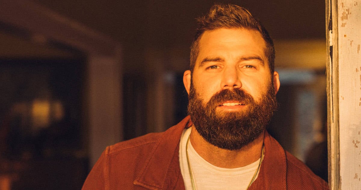 Jordan Davis Reflects On Taking Risks And Finding Balance On New Album, ‘Learn The Hard Way’