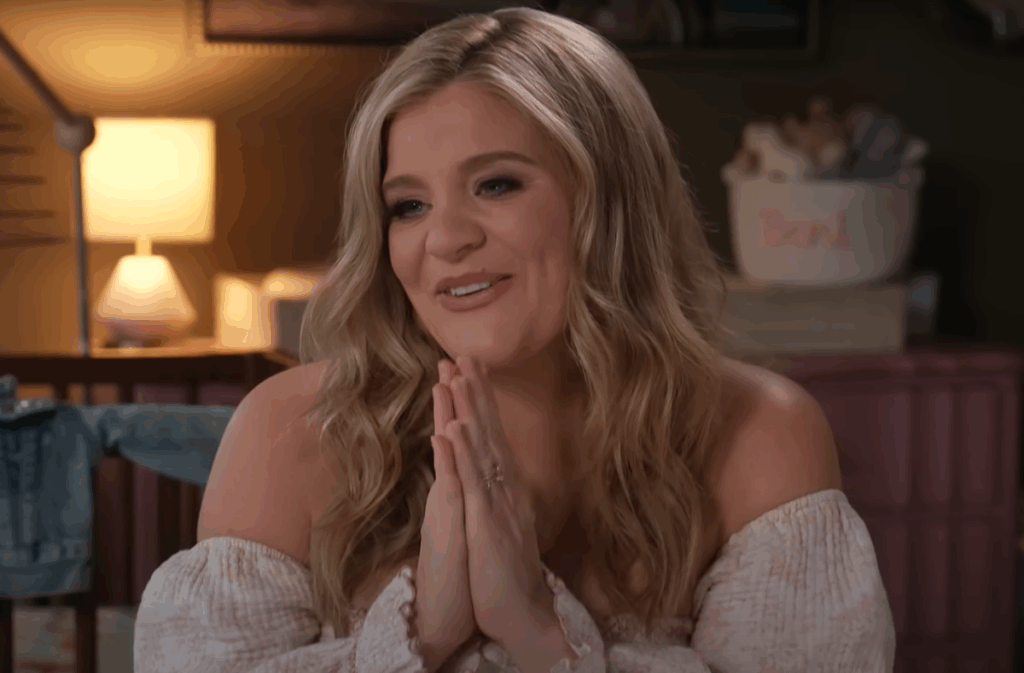 Lauren Alaina; Photo via Entertainment Tonight YouTube