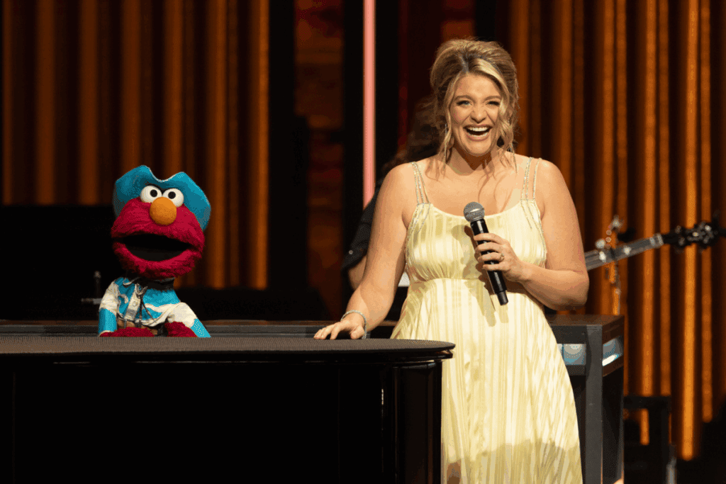Lauren Alaina with Elmo; Photo by Chris Hollo, Grand Ole Opry