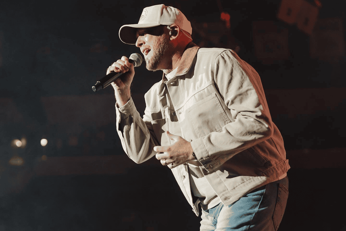 Cole Swindell; Photo by Cody Arrington