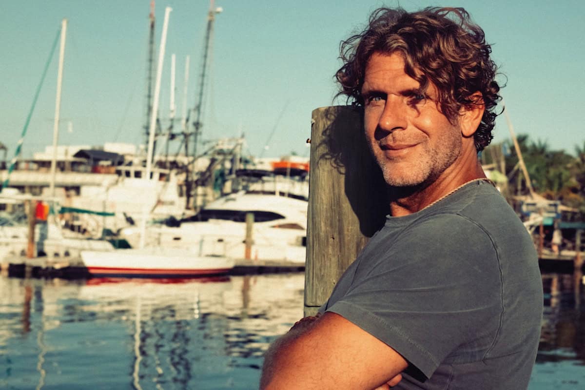 Billy Currington; Photo Provided