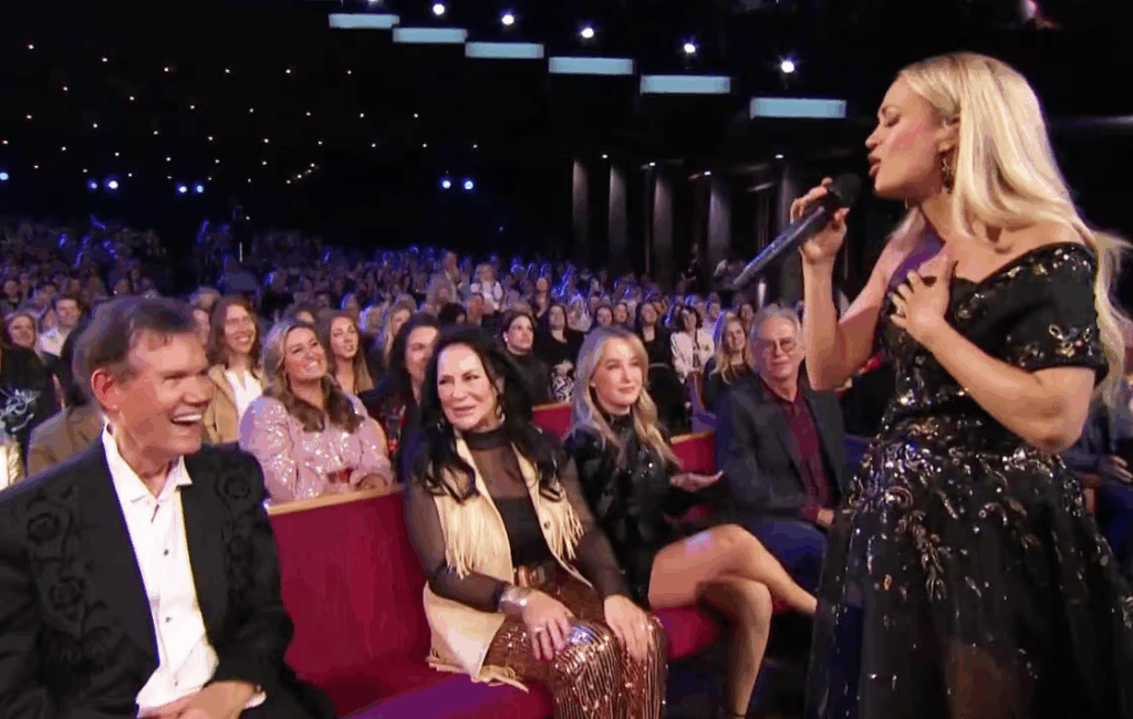 Randy Travis, Carrie Underwood; Photo via YouTube