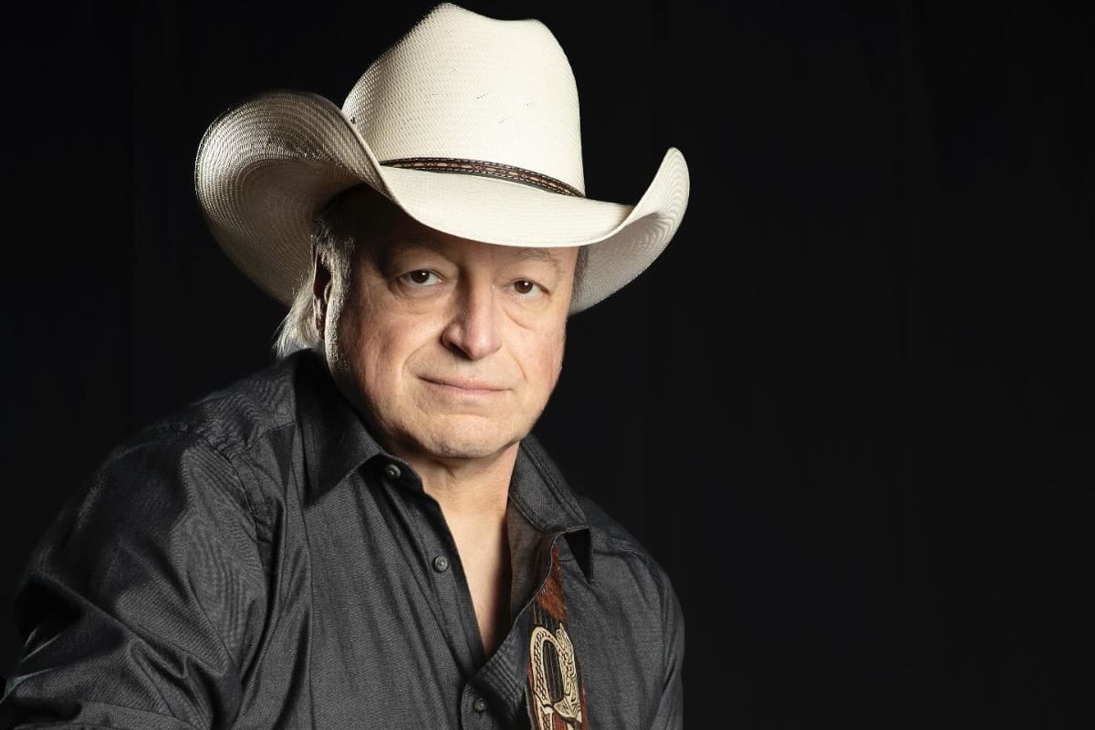 Photo Courtesy of Mark Chesnutt