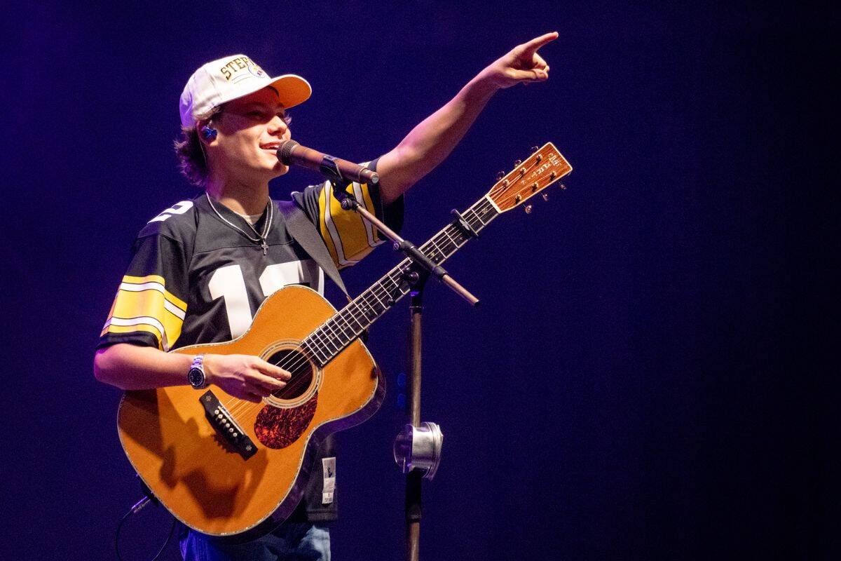 Maddox Batson; Photo by Jason Nelson