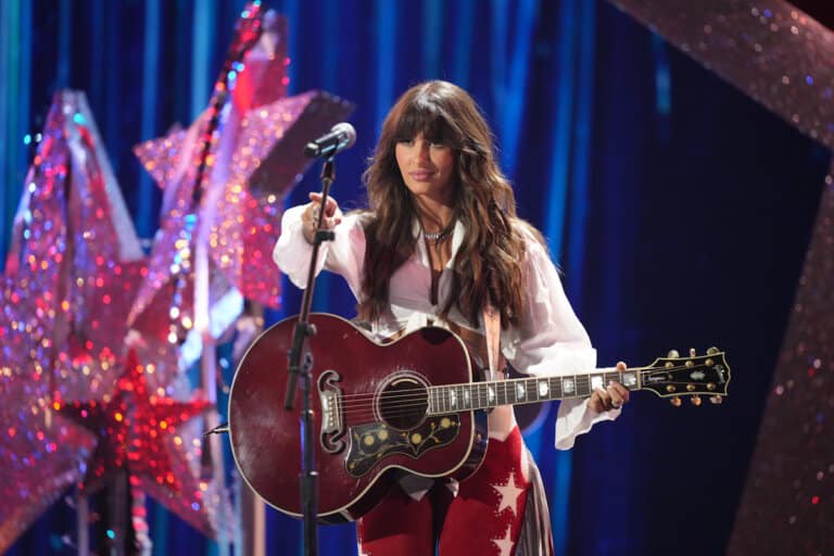 Ella Langley Urges Fans to Help 'Choosin’ Texas' Hit No. 1 On Billboard