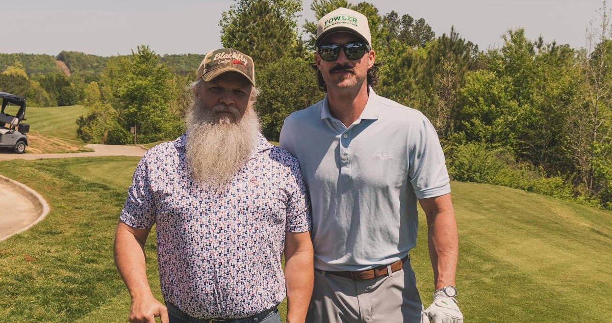 Jamey Johnson Opens Up About His Friendship With Riley Green: 'A Natural  Connection'