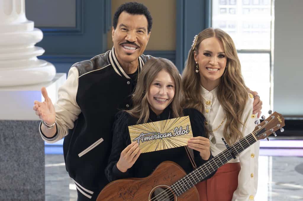 WATCH: 15-Year-Old Khloe Grace Turns Tragedy Into Hope With Emotional  'American Idol' Audition - Country Now
