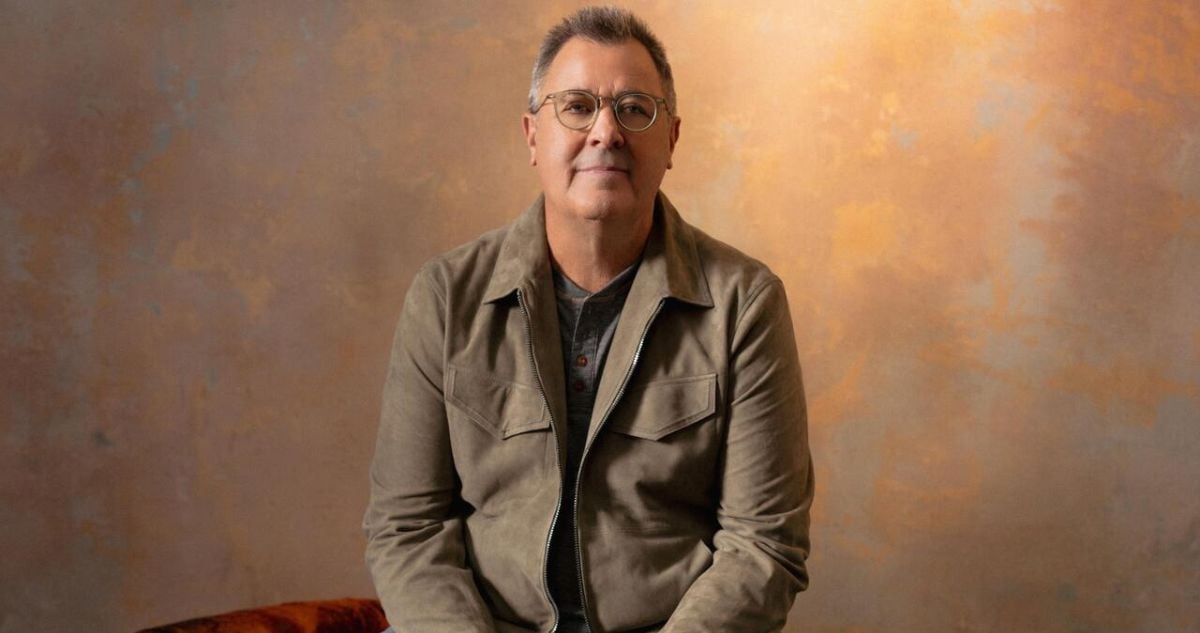 Vince Gill Celebrates 50 Years of Music With New EP and Tour, Including a Six-Night Ryman Residency