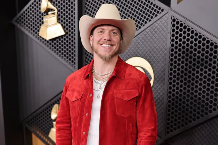 Brandon Lake Gives Emotional GRAMMY Speech Thanking Jesus After 'Hard ...