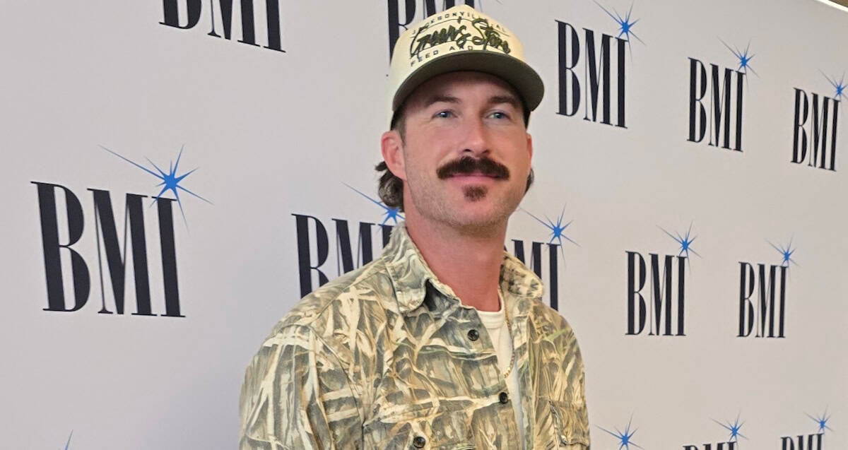 Riley Green Celebrates Back-to-Back Self-Written No. 1 Hits in Nashville