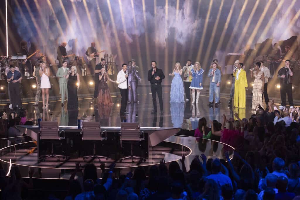 Luke Bryan and Lionel Richie Deliver Powerful āJesus Is Loveā Performance With āAmerican Idolā Top 20