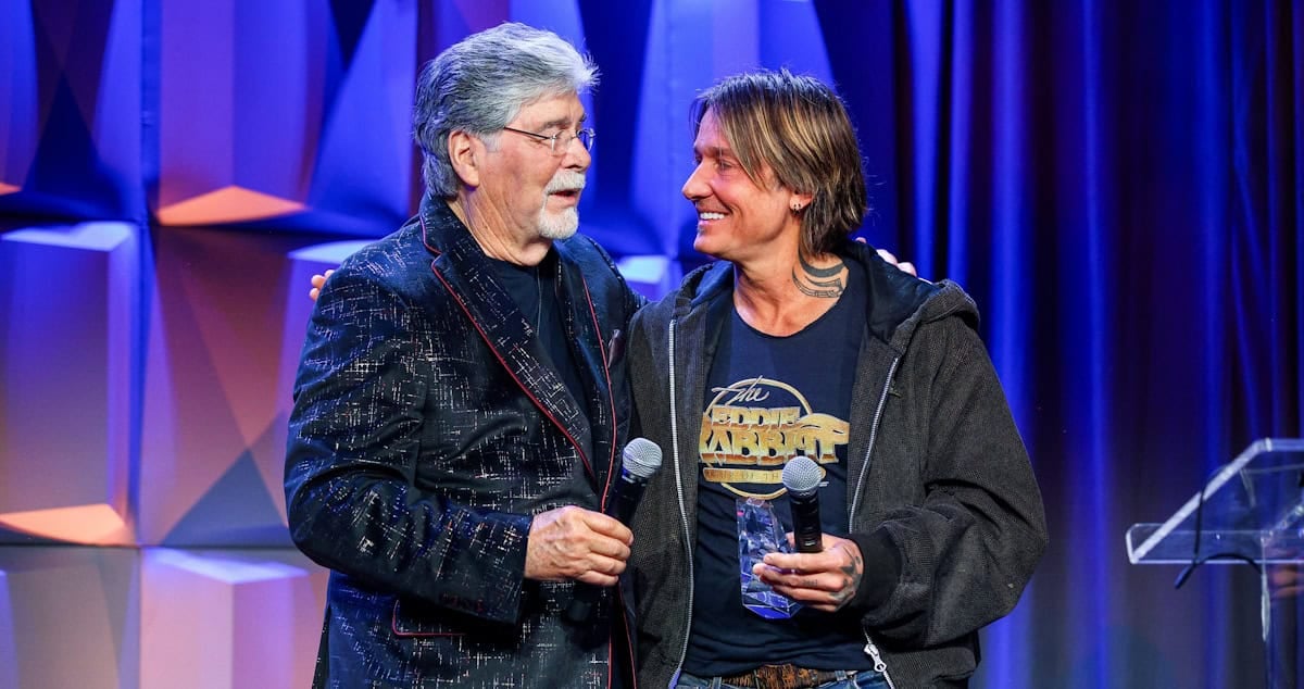Randy Owen Surprises Keith Urban With Angels Among Us Award - Country Now