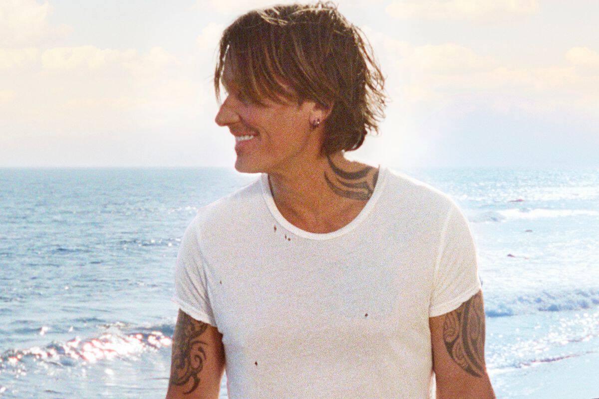 Keith Urban; Photo by Phil and Sara
