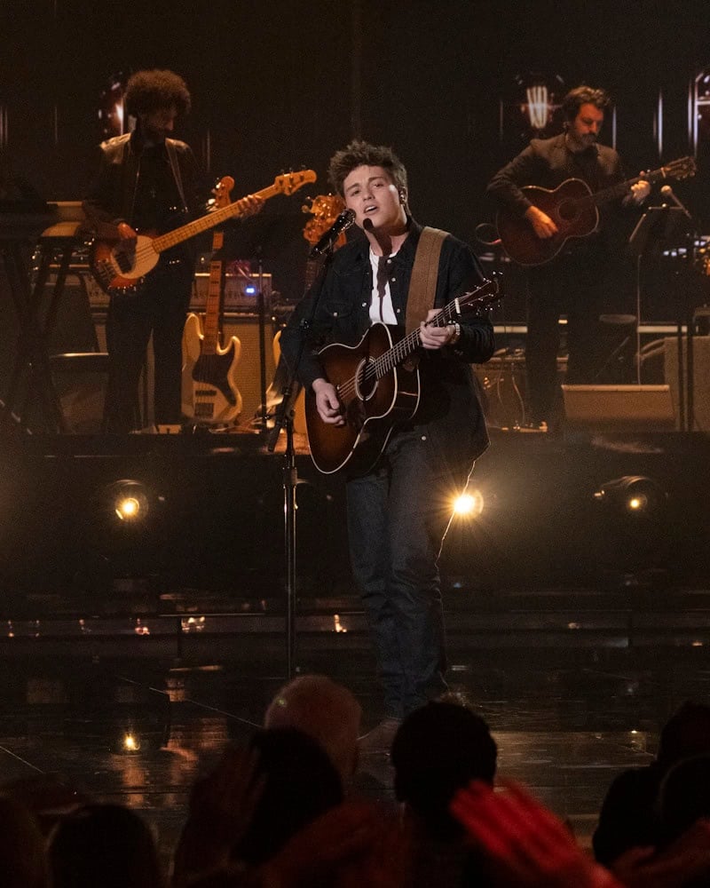 Lucas Leon Brings Tim McGraw & Faith Hill Classic to Life on ‘American Idol’ With Standout 90s Night Performance