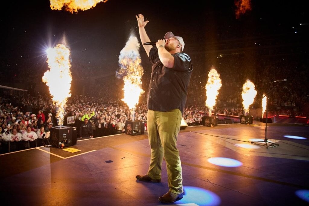 Luke Combs; Photo by David Bergman