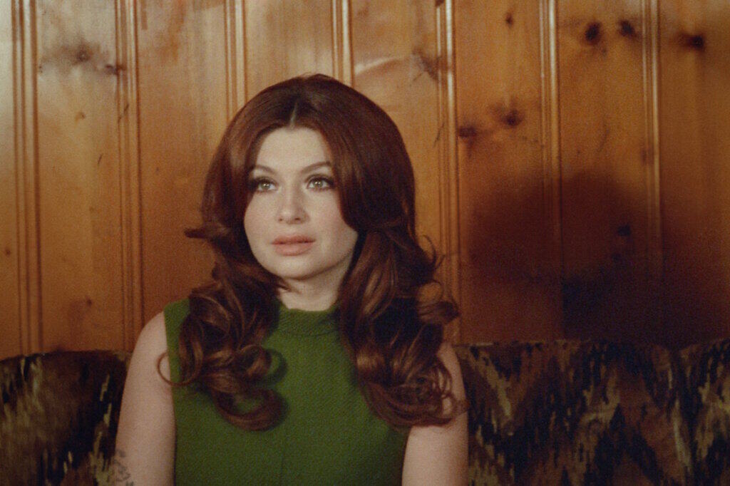 Willow Avalon; Photo by Silken Weinberg