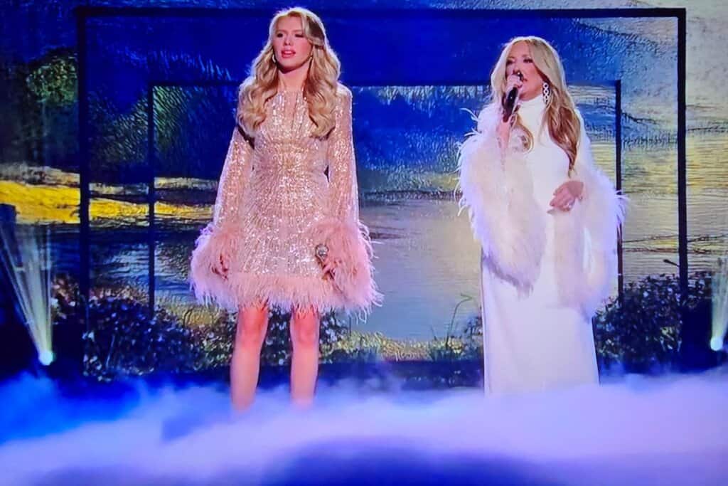Hannah Harper, Lee Ann Womack; Photo via ABC, American Idol