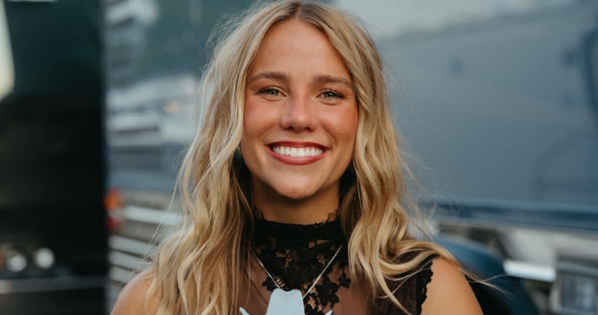 Avery Anna Opens Up About ACM New Female Artist Win And First-Ever ACM Performance [Exclusive]