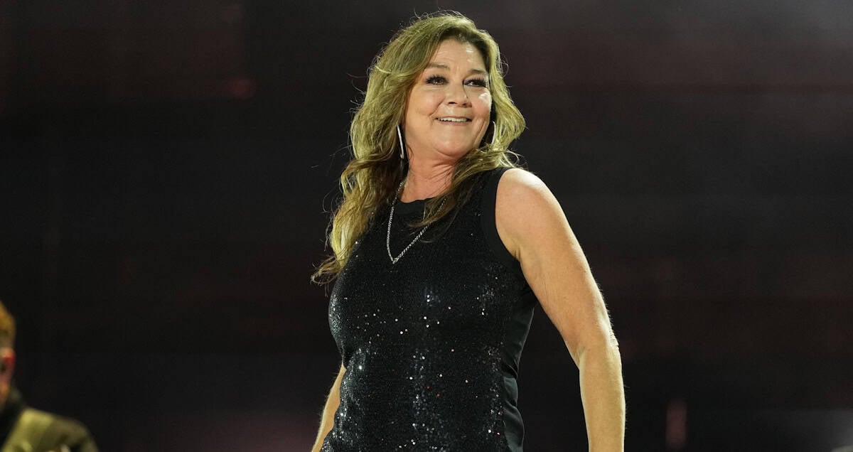does gretchen wilson smoke cigarettes Stacy Mitchhart Announces No Rhyme or Reason + New Duet with Gretchen Wilson's Last Cigarette?