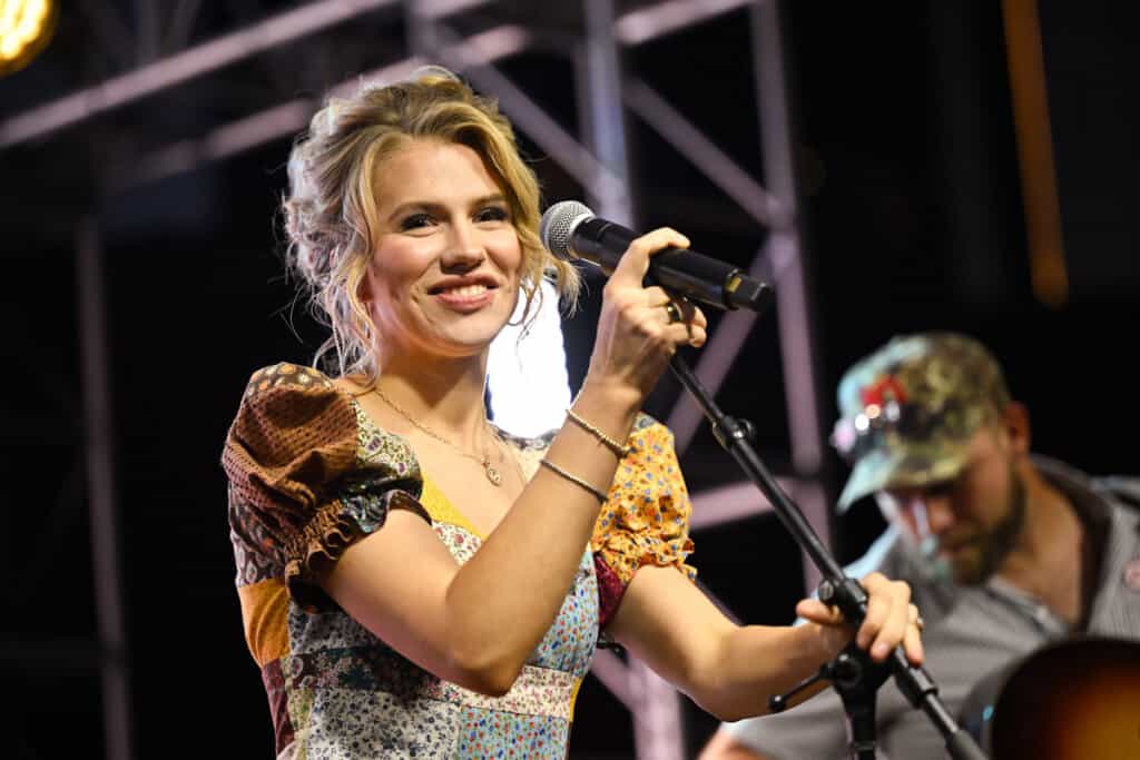 Hannah Harper performs onstage at AMERICAN IDOLS - Live in Concert presented by 19 Recordings Takeover; Photo by Derek White/Getty Images for 19 Recordings