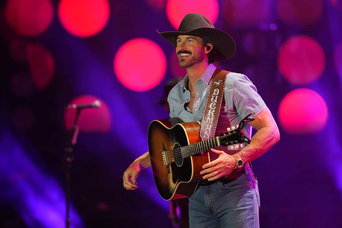 Riley Green performs at Nissan Stadium on Sunday June 7, 2026, during CMA Fest presented by SoFi in downtown Nashville; Photo Courtesy CMA