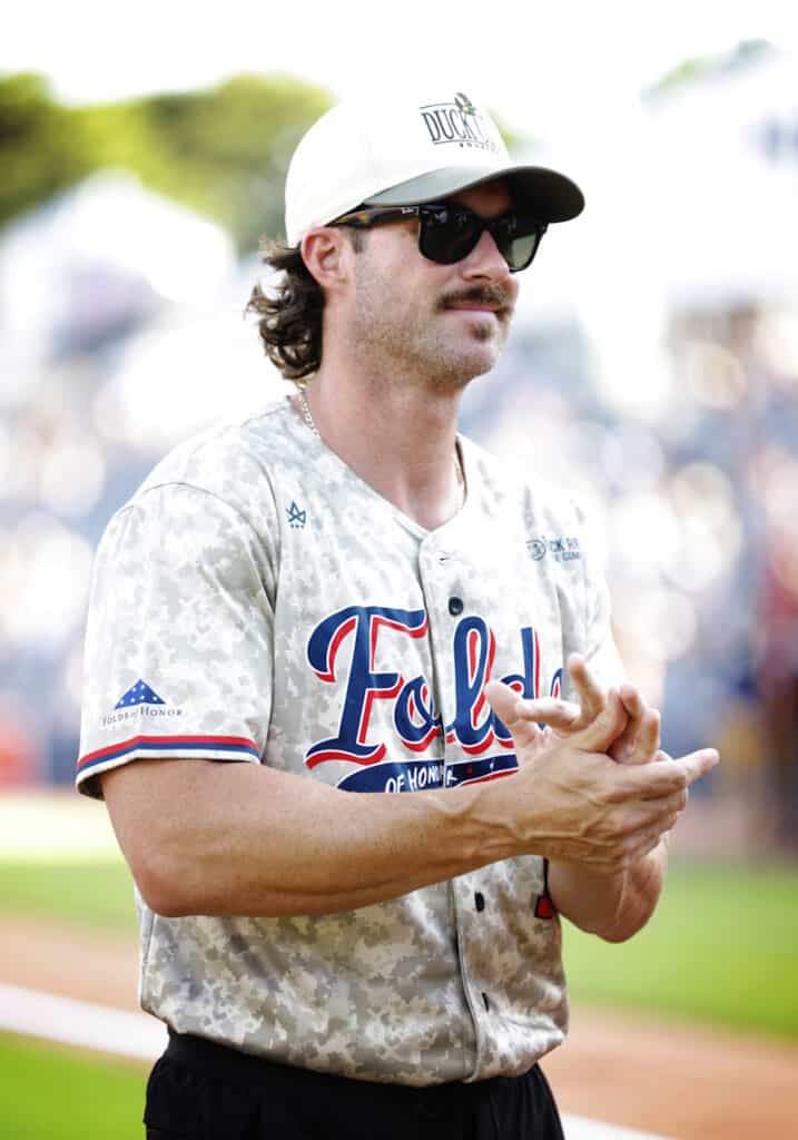 <a href="https://countrynow.com/over-9000-fans-pack-nashvilles-first-horizon-park-as-riley-green-jordan-davis-and-more-lead-record-breaking-rock-n-jock-event/" target="_blank">Over 9,000 Fans Pack Nashville’s First Horizon Park as Riley Green, Jordan Davis and More Lead Record-Breaking Rock ’N Jock Event</a>