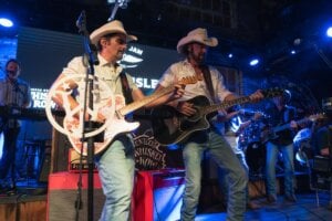 Brad Paisley, David Lee Murphy; Photo by Sean O'Halloran