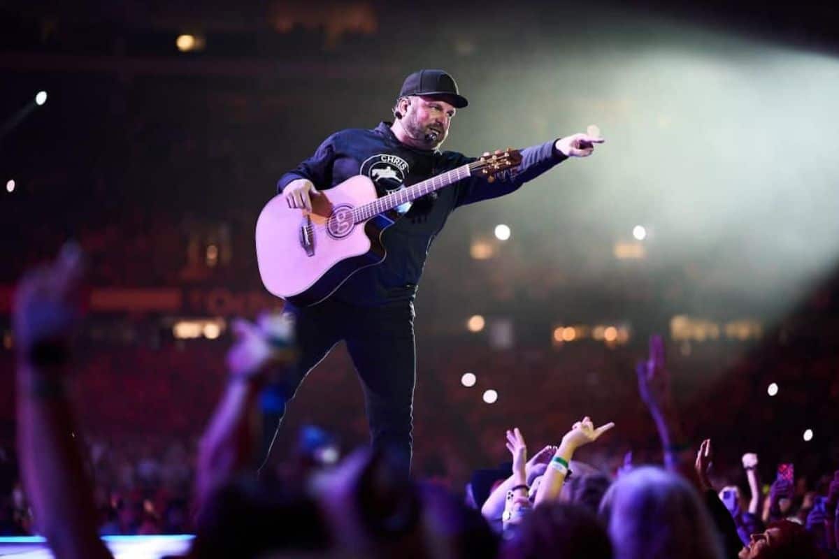 Photo Courtesy of Garth Brooks