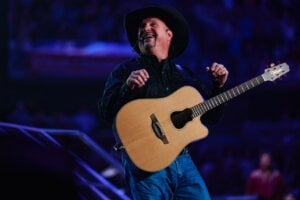 Garth Brooks; Photo by Ben Krebs